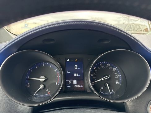 Used 2022 Toyota C-HR XLE image 10