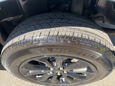 Used 2024 Ford Maverick XLT w/ XLT Luxury Package AWD/4WD image 11