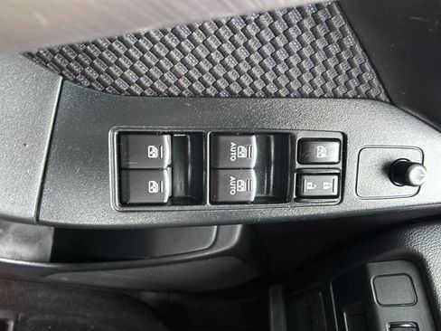 Used 2018 Subaru Forester 2.5i Premium w/ All-Weather Package image 24