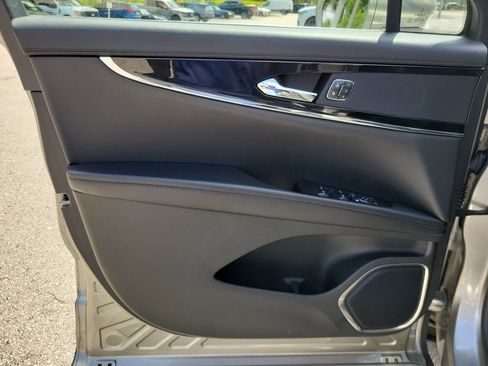 Certified 2023 Lincoln Nautilus FWD image 17