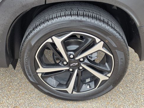 Used 2023 Chevrolet TrailBlazer RS w/ Convenience Package image 28