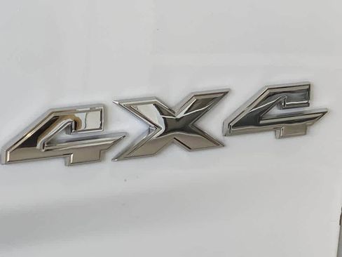 Used 2020 RAM 1500 Classic SLT w/ Trailer & Traction Group AWD/4WD image 12