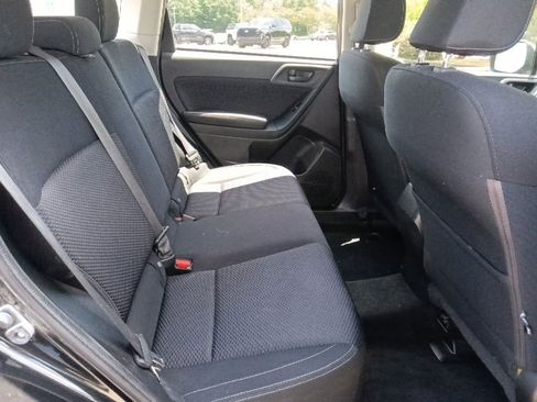 Used 2018 Subaru Forester 2.5i AWD/4WD image 30