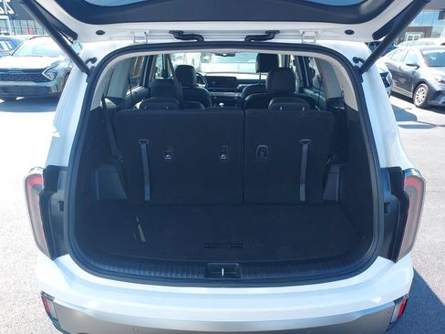 Certified 2025 Kia Telluride EX w/ EX Captain's Chair Package AWD/4WD image 9