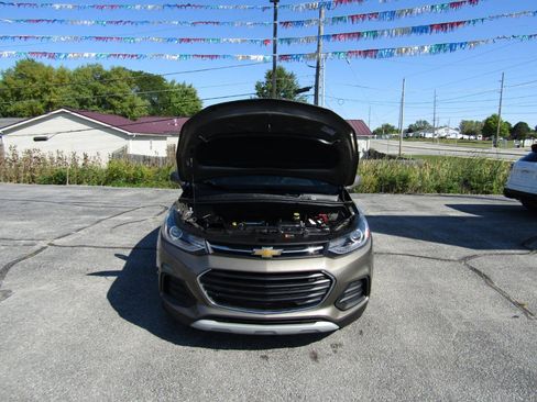 Used 2021 Chevrolet Trax LT image 27