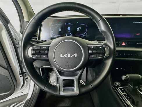Used 2025 Kia Sportage EX FWD image 15