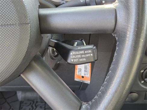 Used 2007 Jeep Wrangler Unlimited Rubicon w/ PWR Convenience Group image 16