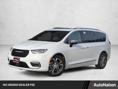 New 2026 Chrysler Pacifica Pinnacle FWD image 1