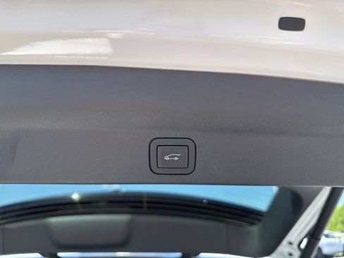 Used 2025 Cadillac Escalade IQ Luxury 2 w/ LPO, Premium Carpet Package AWD/4WD image 55