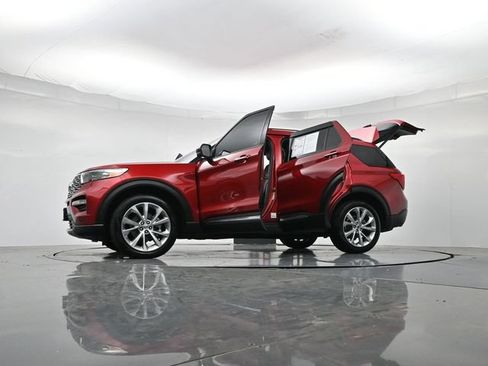 Used 2021 Ford Explorer Platinum w/ Equipment Group 601A AWD/4WD image 51