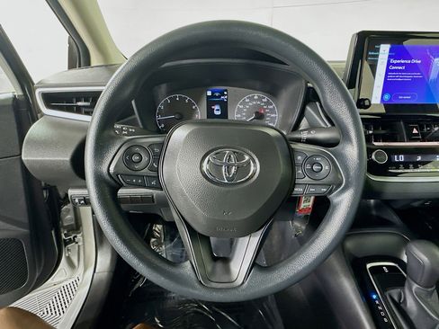 Used 2025 Toyota Corolla LE FWD image 15