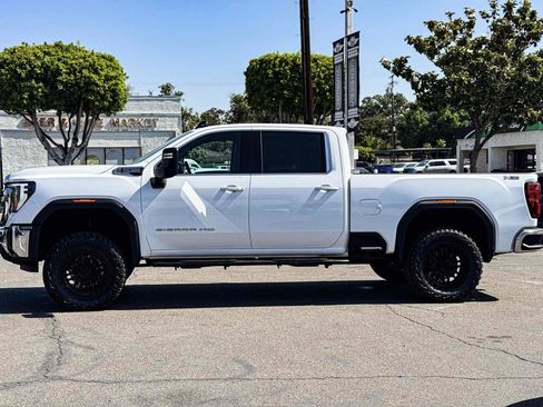Used 2024 GMC Sierra 2500 SLE w/ SLE Convenience Package AWD/4WD image 3