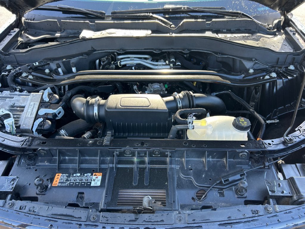 Used 2025 Ford Explorer ST AWD/4WD image 31