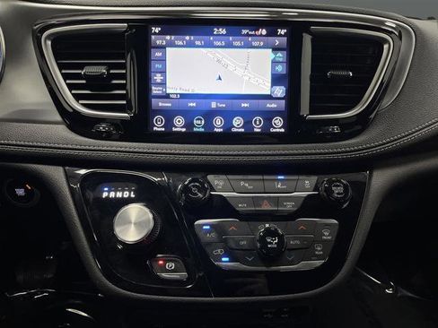 Used 2020 Chrysler Pacifica Limited w/ Advanced Safetytec Group image 8