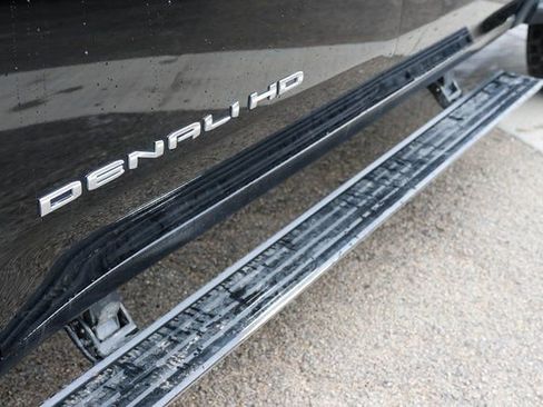 Used 2024 GMC Sierra 3500 Denali Ultimate image 9