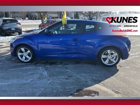 Used 2013 Hyundai Veloster Base image 9