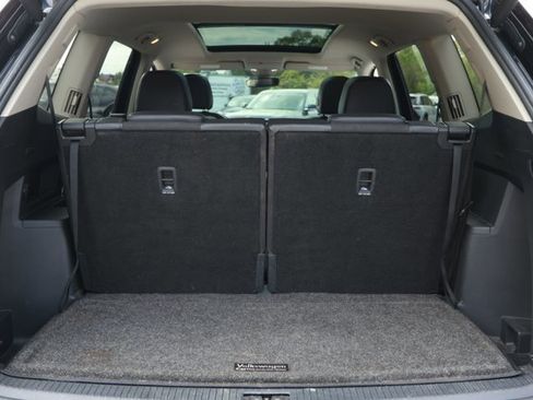 Used 2018 Volkswagen Atlas SEL Premium image 11