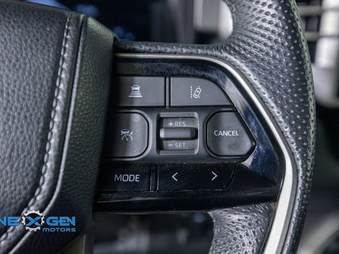 Used 2024 Toyota Tundra Limited AWD/4WD image 15
