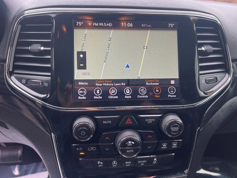 Used 2019 Jeep Grand Cherokee Altitude image 28