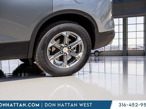 Used 2025 Chevrolet Blazer LT AWD/4WD image 40