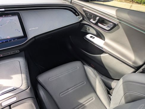 Certified 2025 Mercedes-Benz E 53 AMG e 4MATIC Sedan image 21