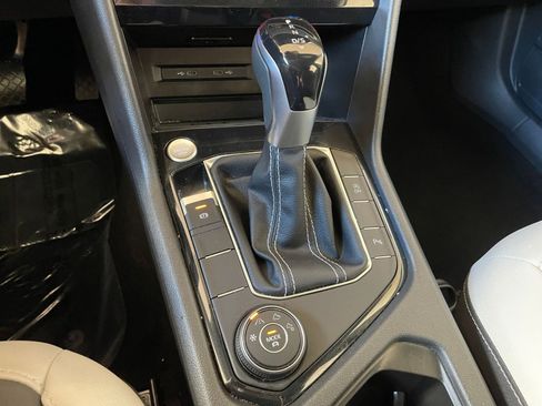 Used 2025 Volkswagen Taos SE image 50