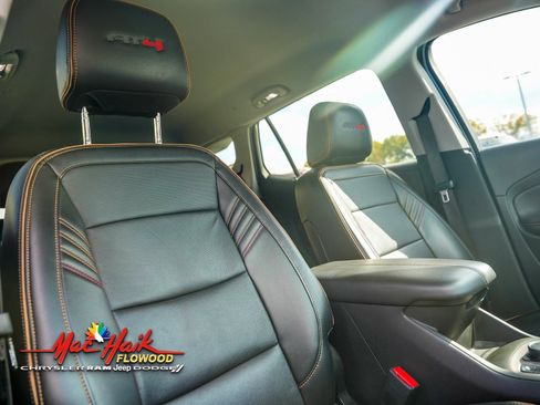 Used 2022 GMC Terrain AT4 w/ Infotainment Package II image 15