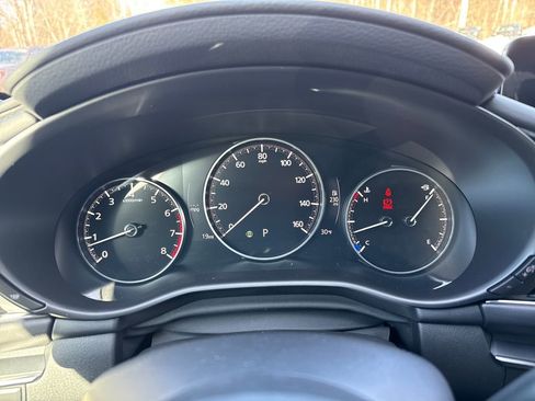 New 2026 MAZDA MAZDA3 Hatchback w/Premium Plus Pkg image 9