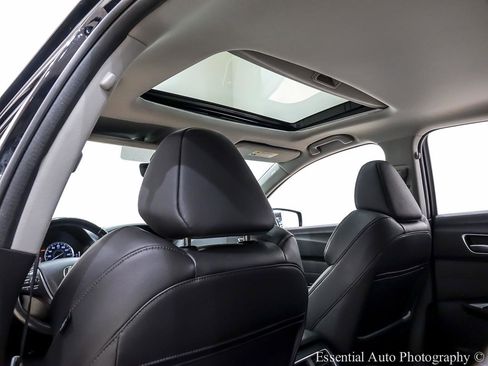 Used 2019 Acura TLX FWD image 17
