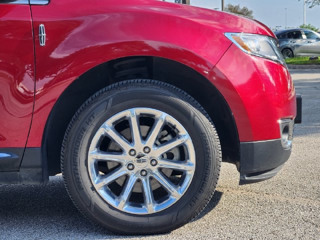 Used 2013 Lincoln MKX FWD image 9