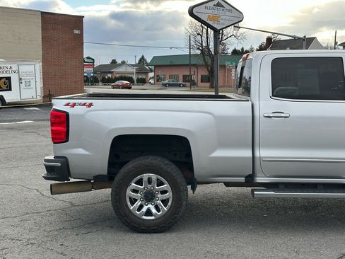 Used 2018 Chevrolet Silverado 2500 LTZ w/ Duramax Plus Package image 15