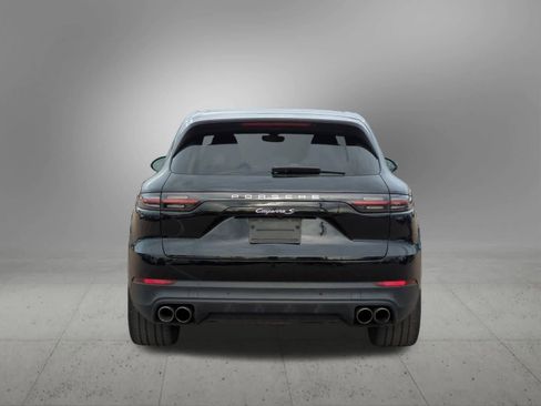 Used 2022 Porsche Cayenne S image 5