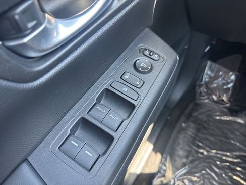 Used 2024 Honda CR-V EX image 17