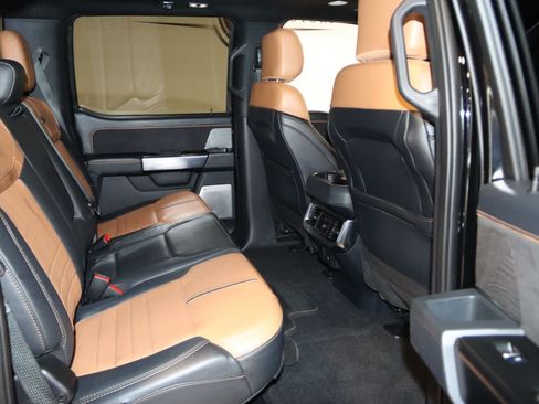 Used 2023 Ford F250 Platinum w/ FX4 Off-Road Package AWD/4WD image 76