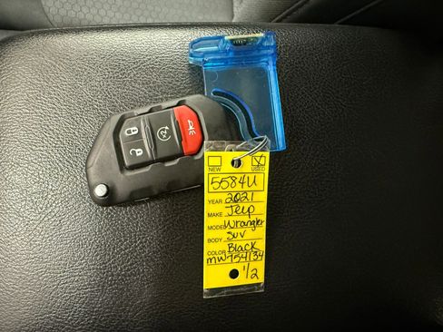 Used 2021 Jeep Wrangler Unlimited Rubicon 4xe w/ Dual Top Group image 34