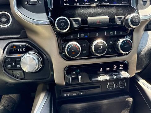 Used 2019 RAM 1500 Laramie AWD/4WD image 16