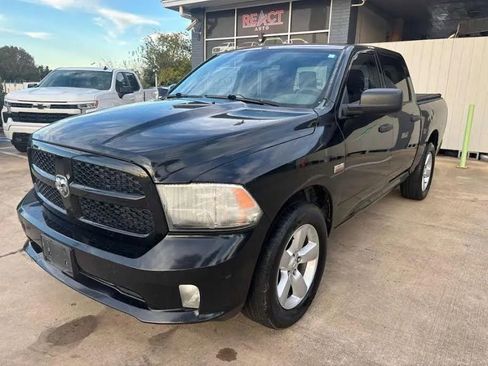 Used 2015 RAM 1500 Express RWD image 1