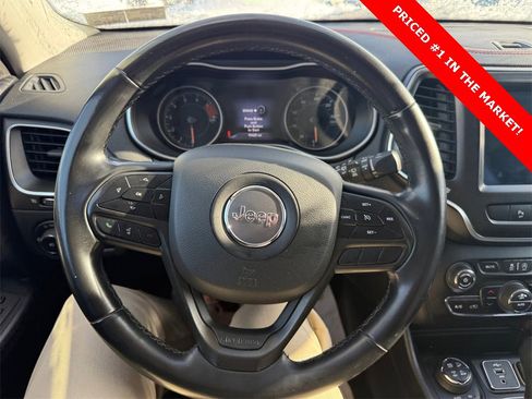 Used 2019 Jeep Cherokee Trailhawk image 15