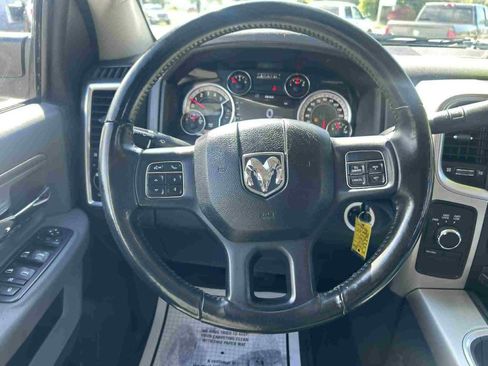 Used 2018 RAM 2500 SLT w/ Luxury Group image 21