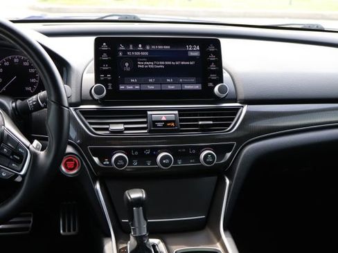Used 2021 Honda Accord Sport image 12