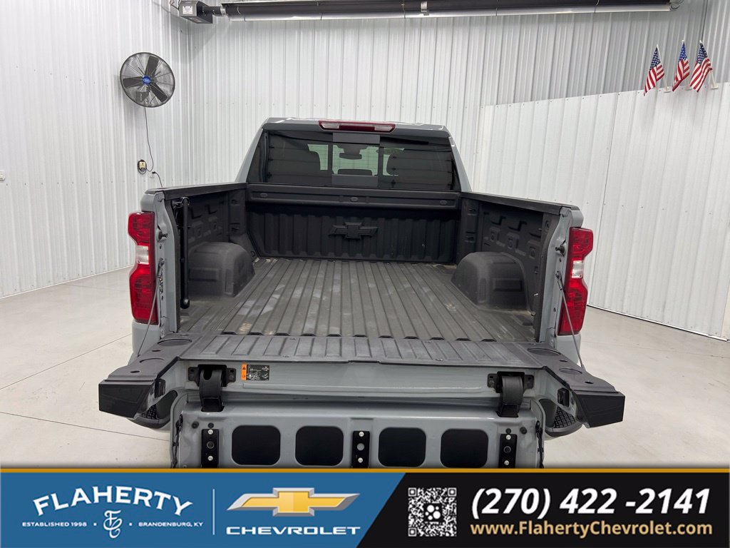 Used 2025 Chevrolet Silverado 1500 RST AWD/4WD image 22