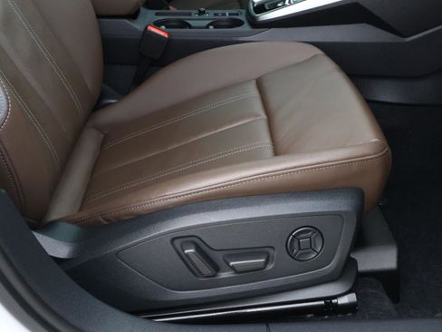 Used 2023 Chrysler 300 Touring L w/ Popular Equipment Group image 48