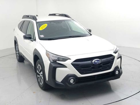 Certified 2025 Subaru Outback Premium image 2