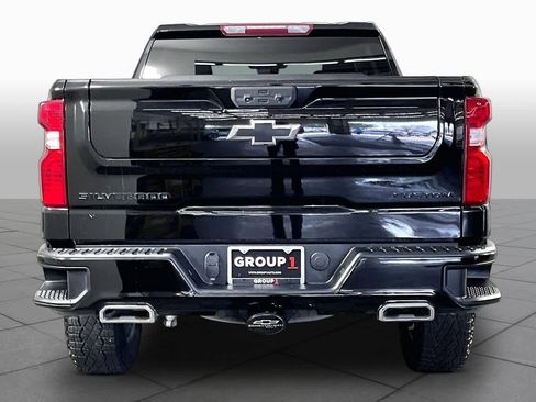 Used 2023 Chevrolet Silverado 1500 Custom Trail Boss w/ LPO, Dark Essentials Package AWD/4WD image 5