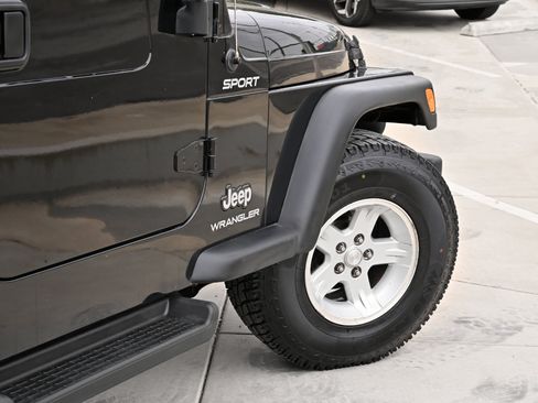 Used 2005 Jeep Wrangler Sport AWD/4WD image 28