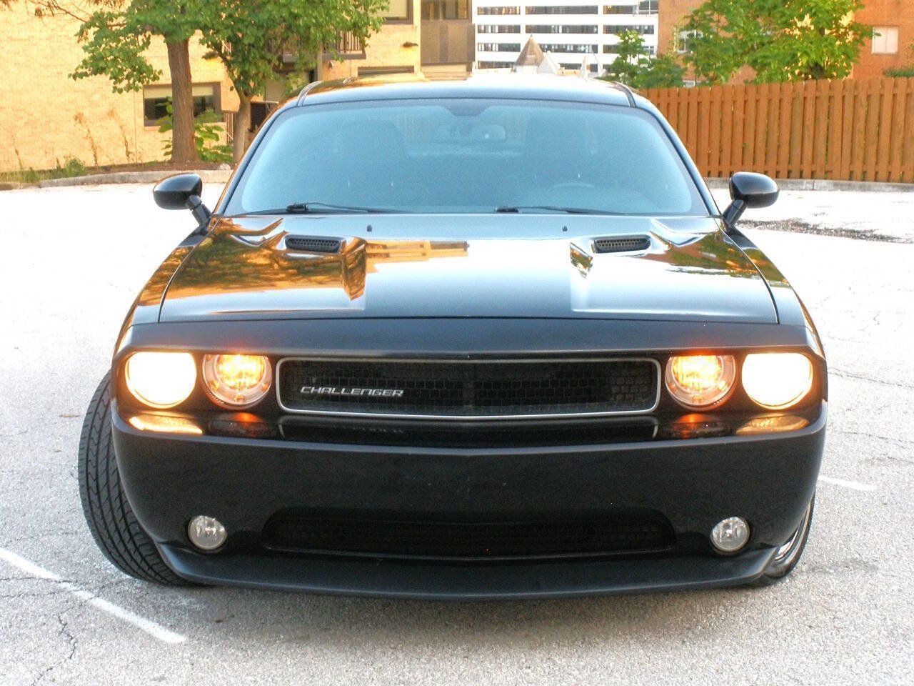 Used 2012 Dodge Challenger SXT Plus RWD image 5