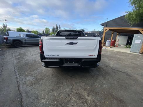 Used 2025 Chevrolet Silverado EV RST AWD/4WD image 5