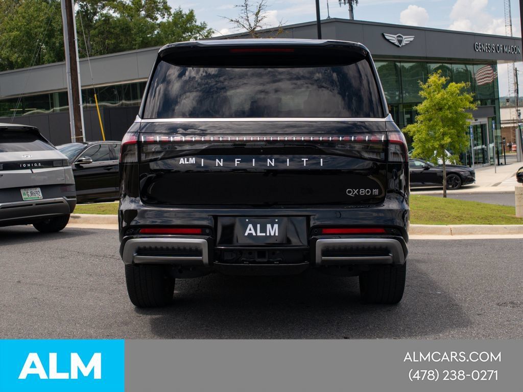 Used 2025 INFINITI QX80 Luxe AWD/4WD image 8
