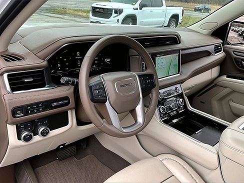 Used 2023 GMC Yukon Denali image 17