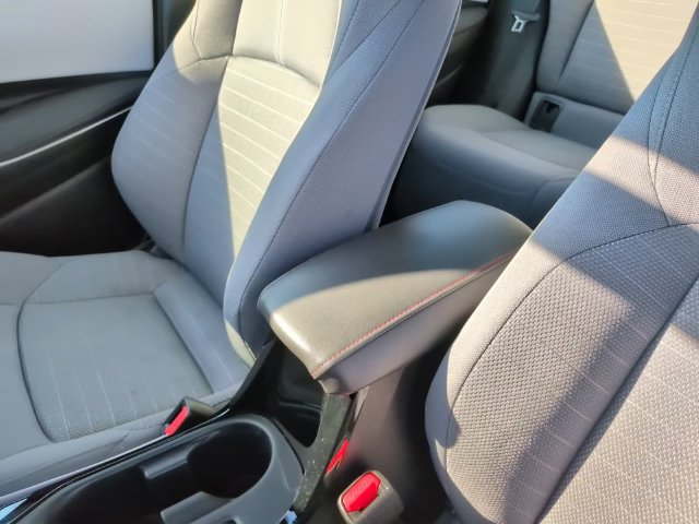 Used 2025 Toyota Corolla SE w/ SE Premium Package FWD image 21